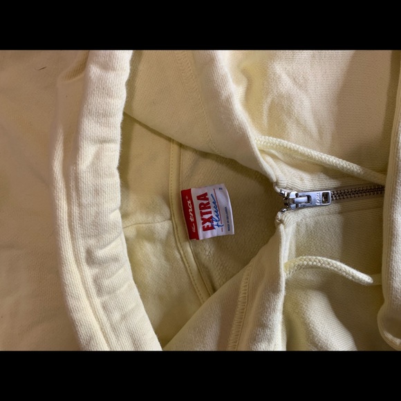 Aritzia - EXTRA FLEECE MEGA HOODIE (butter yellow) - Picture 4 of 11